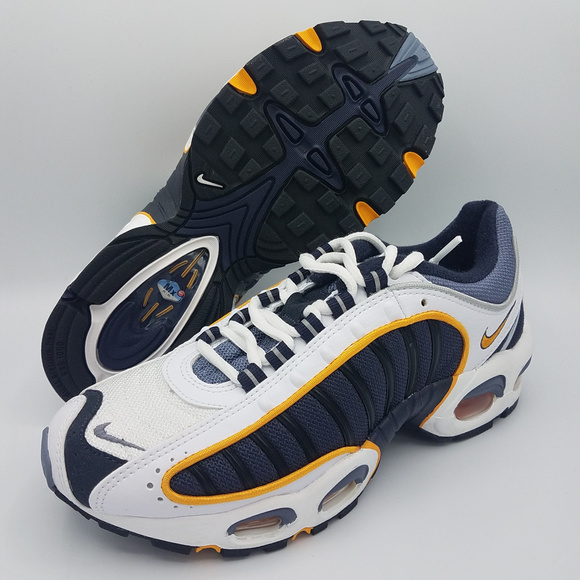 classic 90s nike shoes